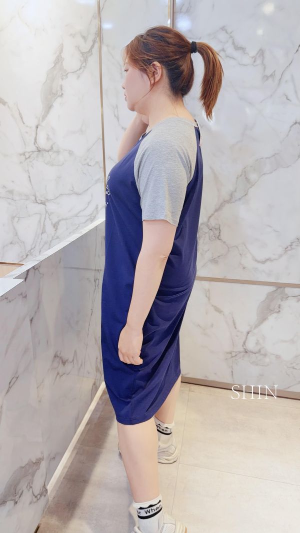 滾邊跳色英字長版T(咖/深藍) 