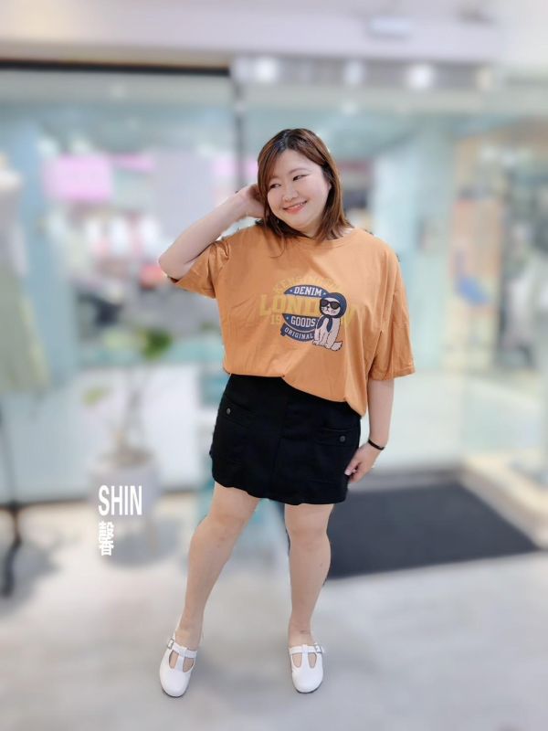 可愛的絲巾貓貓T(米灰/南瓜橘/芋粉/深灰/奶灰) 