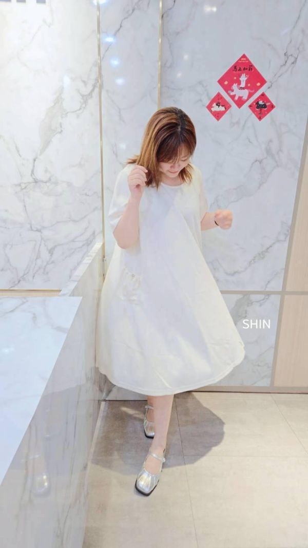 縮口口袋太空棉中長版小洋裝 