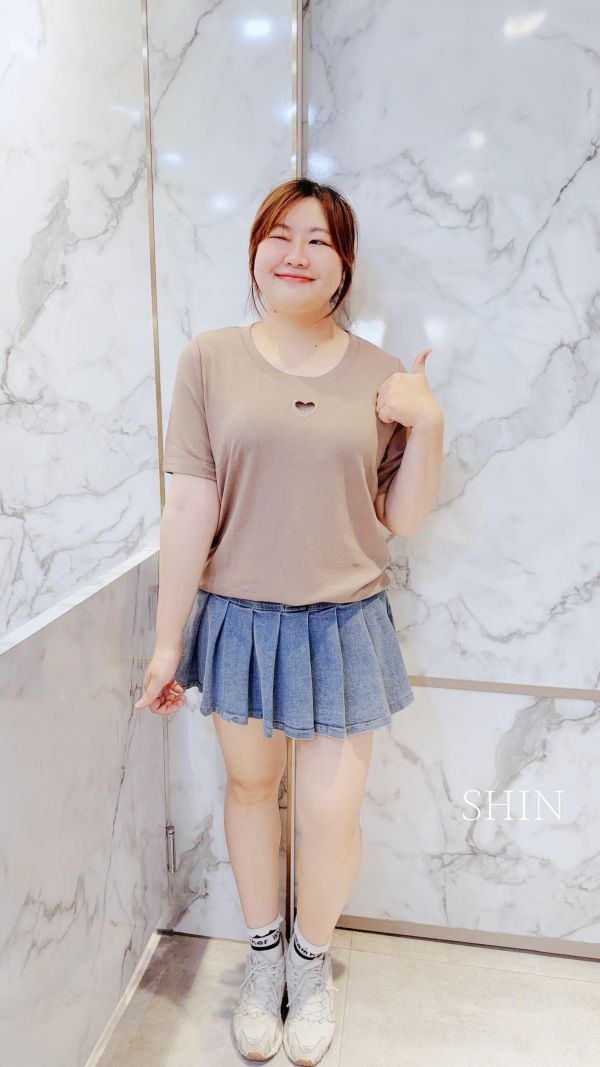 愛心挖洞上衣(白/黑/咖/焦糖/粉) 