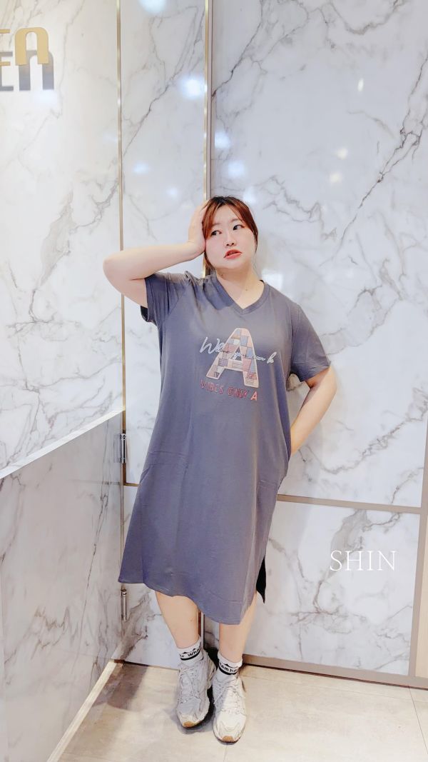 V領立體感圖A字長版洋(黑/墨灰) 