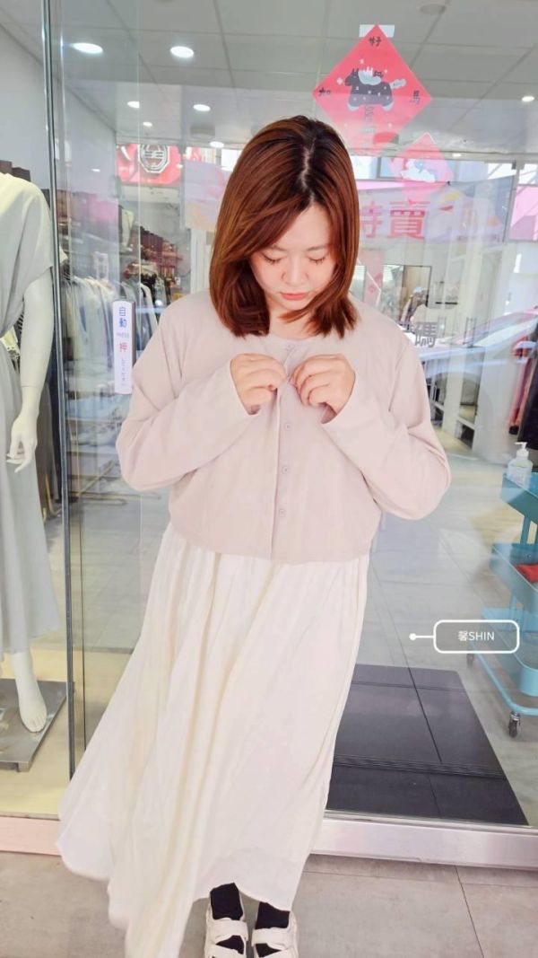 基本款排釦小外套(卡其/杏/黑) 