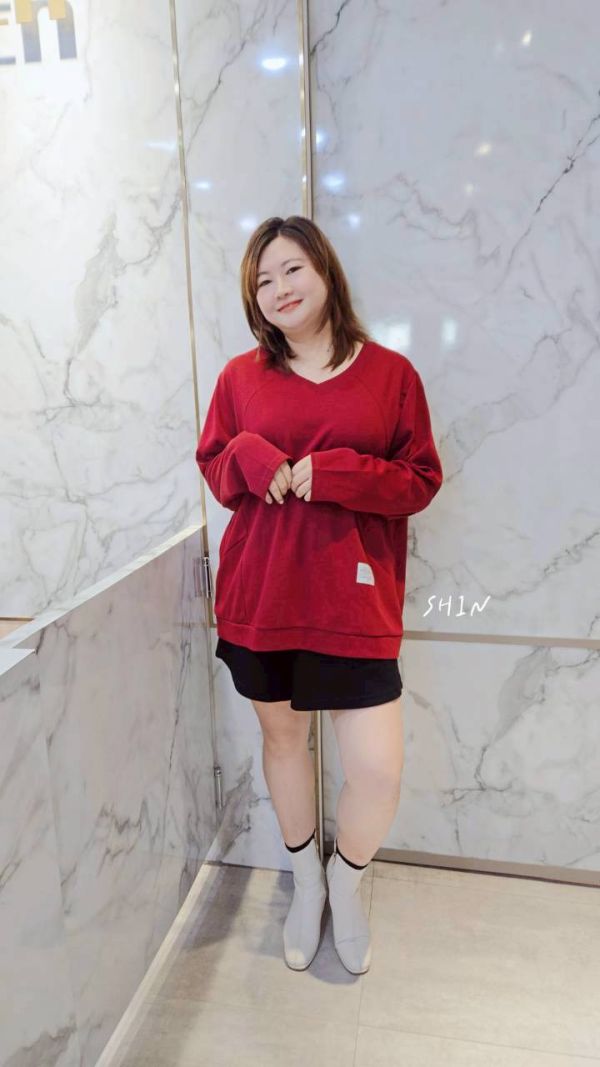 V領曼巴棉白牌T(紅/綠) 