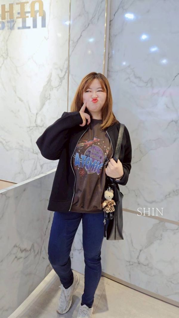 寬版褲頭鬆緊高腰牛仔褲 