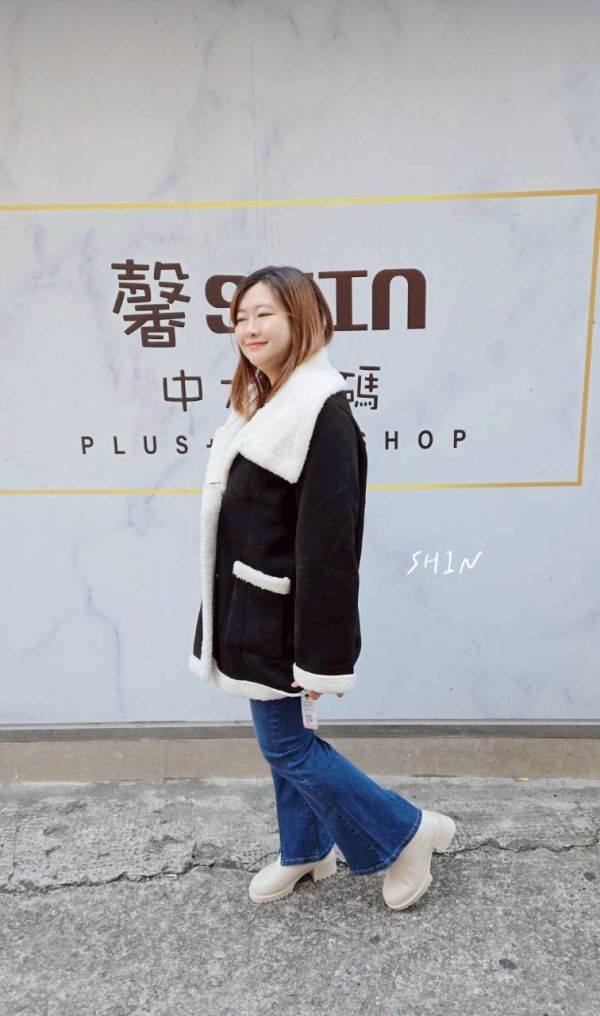 帥姊姊兩面穿毛毛大衣 