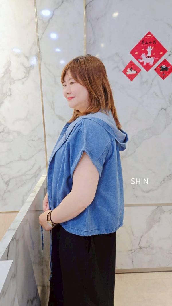 細肩洋搭配牛仔連帽外套裝(黑/卡) 