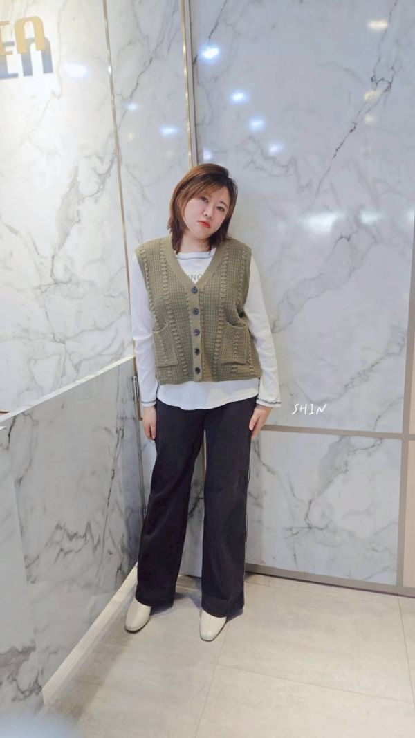 炭灰側撞蕾絲彈性寬褲 