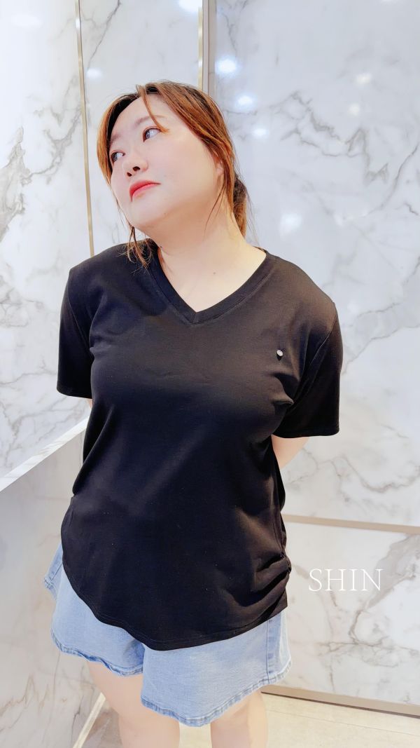 V領腰側邊皺皺設計T(黑/紅) 