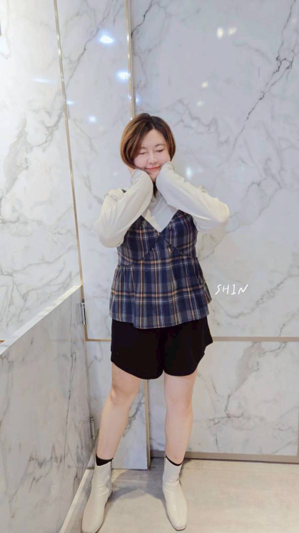 後口袋袖蝴蝶結太空棉短褲 