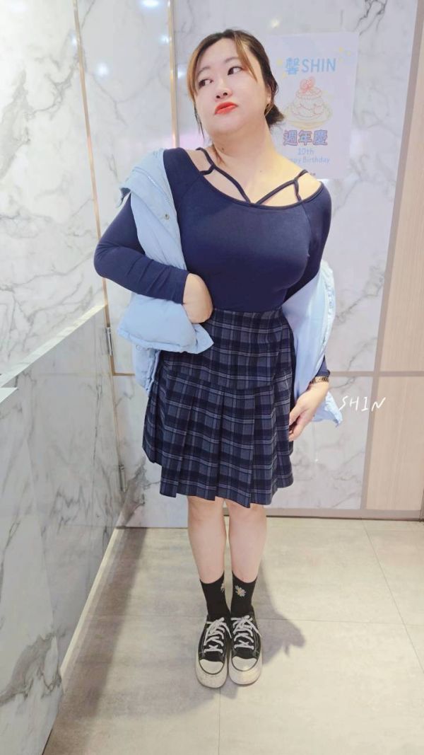 性感的交叉線BRA T(黑/咖/深藍/白) 