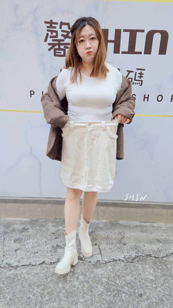 好好穿絨布直紋短裙(黑/杏/卡其) 