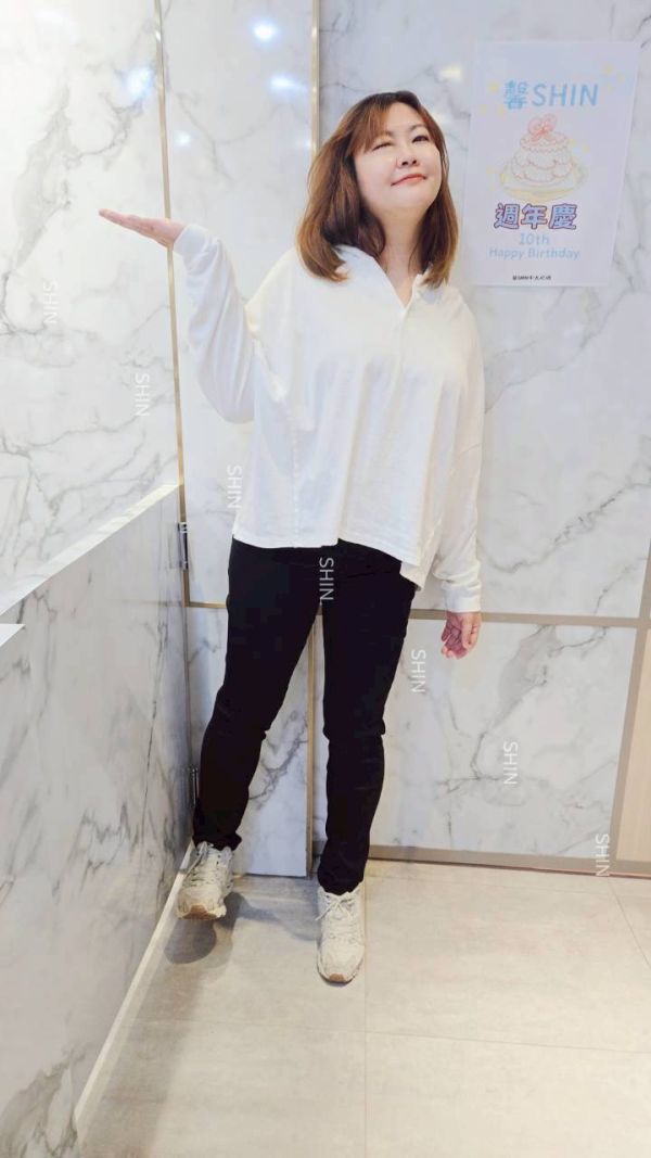 鬆緊挺黑牛仔褲 