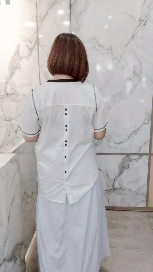 撞領大象塗鴉設計T 