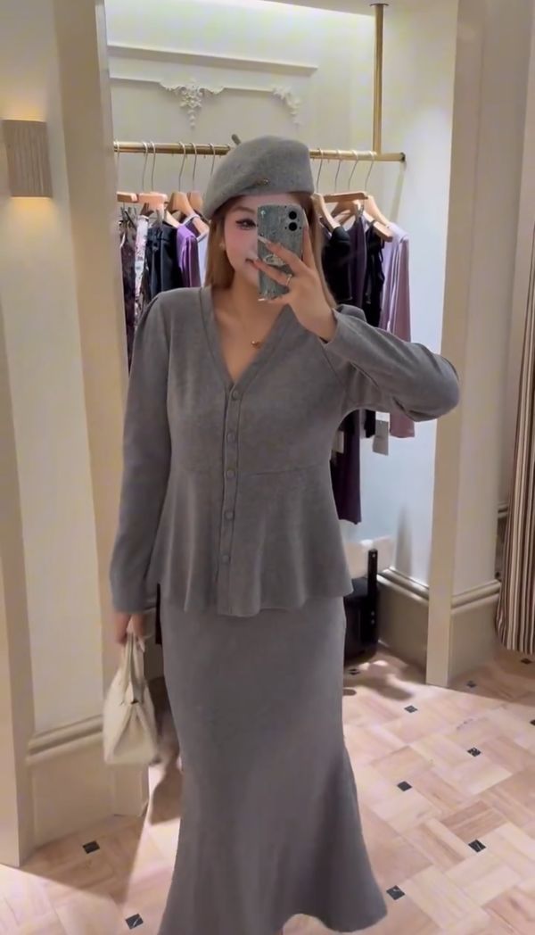 最美麗的針織氣質魚尾長裙套裝(黑/灰) 