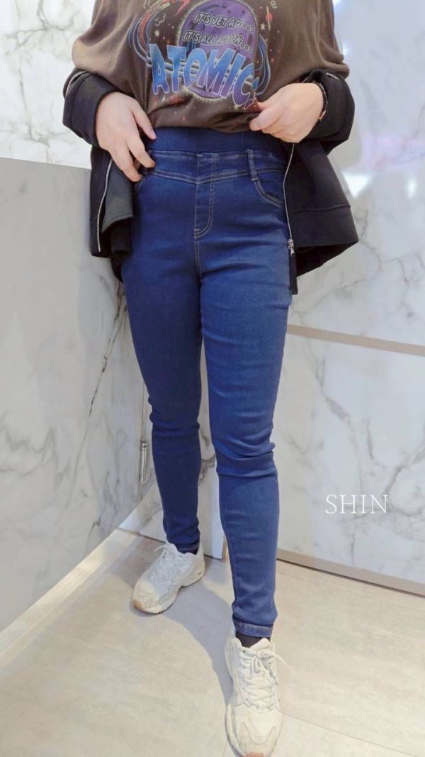 寬版褲頭鬆緊高腰牛仔褲 