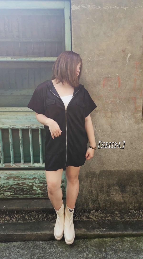 2025新款V口短筒彈力瘦瘦靴(黑/米白) 