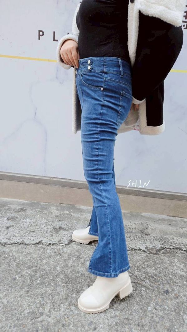 中線開衩牛仔喇叭褲(黑/藍) 