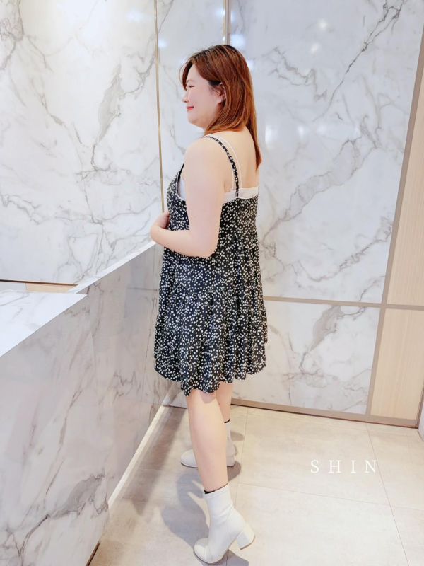 溫柔系碎花細肩短洋(綠/黑) 