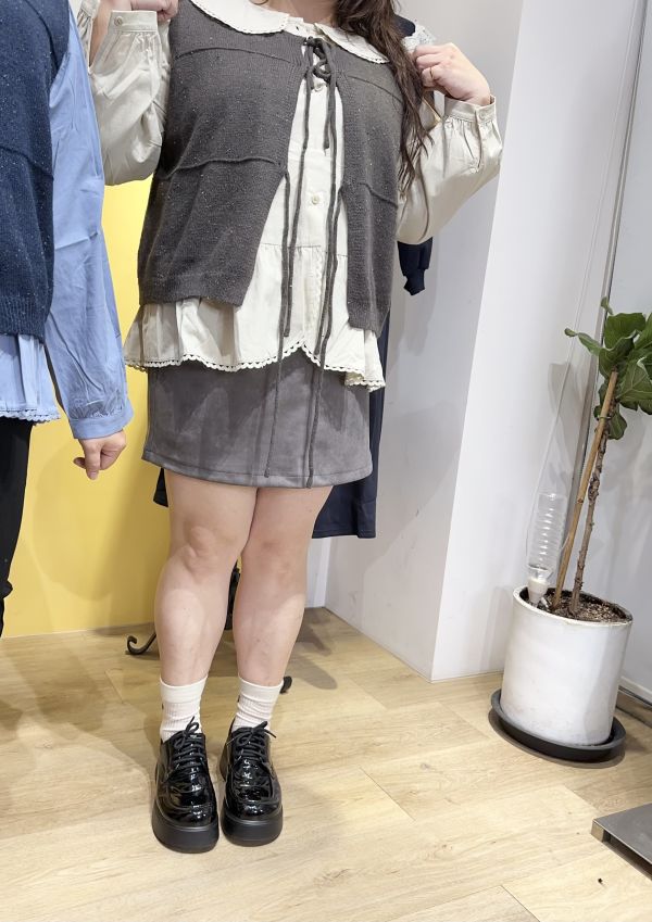 漂亮的麂皮短裙(咖/灰/杏) 