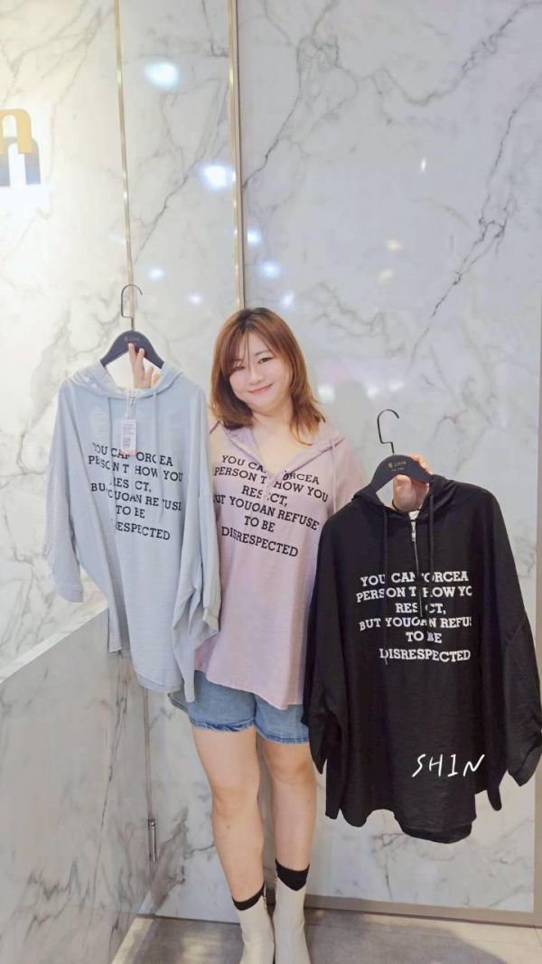 胸文字拉鍊帽T(灰/紫/黑) 