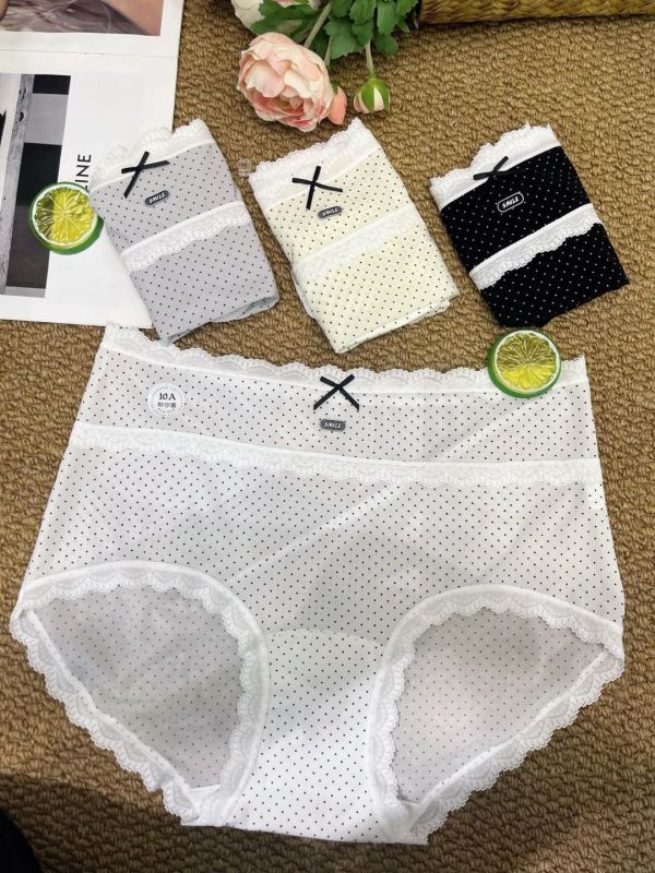 輕薄點涼感必買蕾絲內褲(顏色隨機) 
