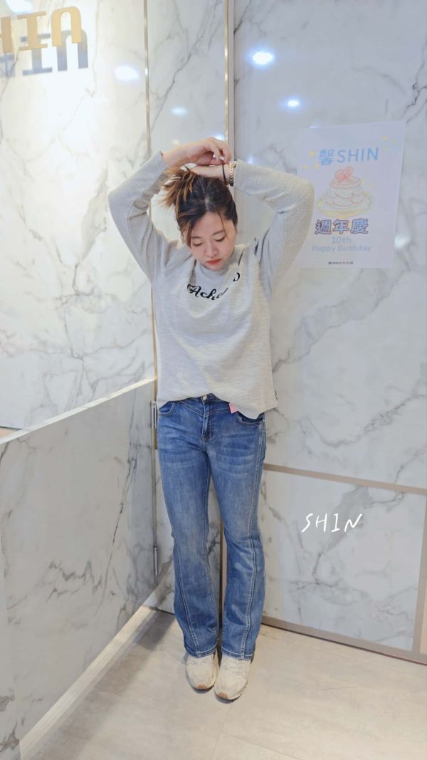 復古牛仔貓鬚印剪裁牛仔喇叭褲 