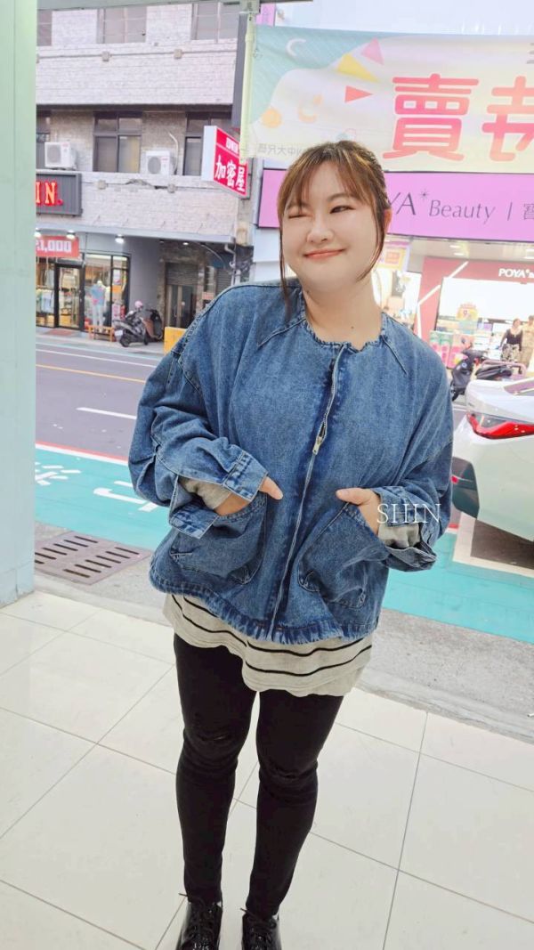 圓領短版仿舊牛仔夾克 