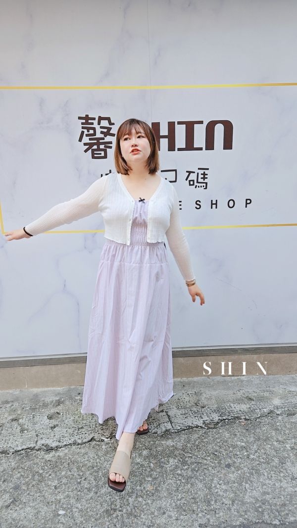 蕾絲花細肩條紋吊帶洋裝(藍/紫) 