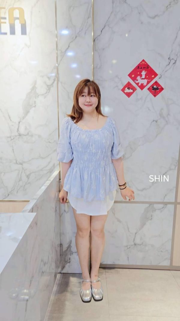 氣質女孩會愛的花花澎澎上衣(杏/藍) 