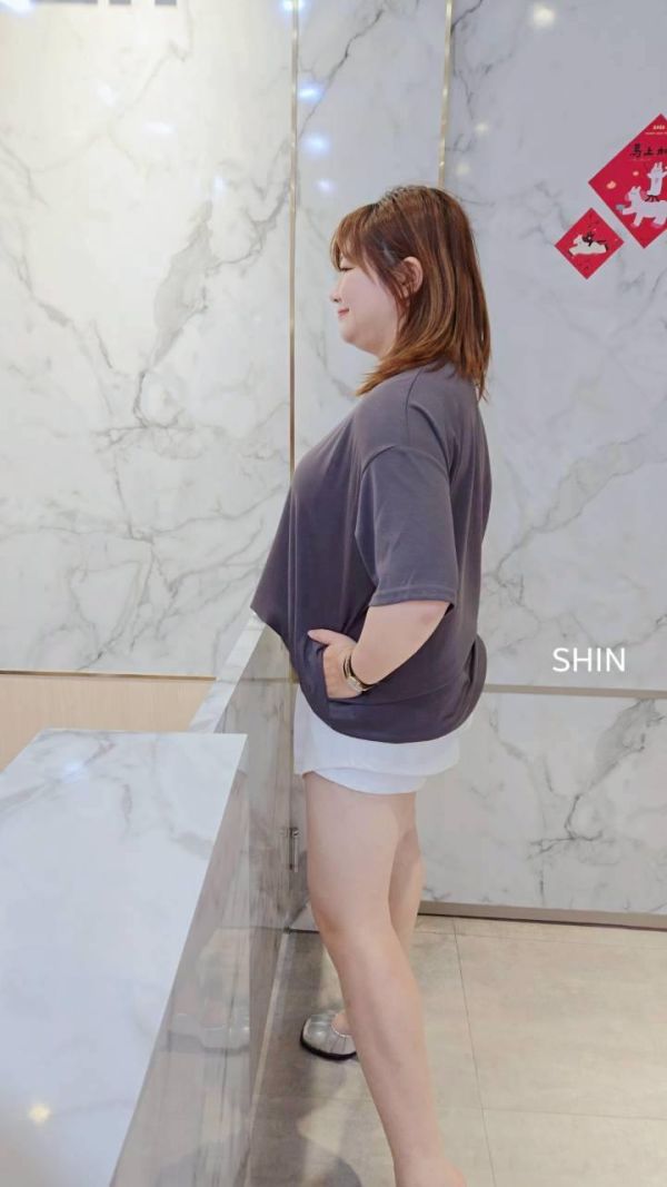 永遠缺一件的圓領長版素T(白/黑/咖/深灰) 