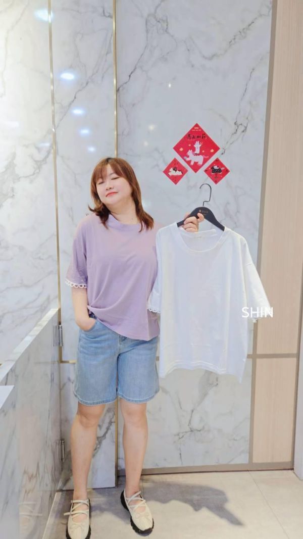 想好看的低調手袖滾邊素T(白/紫/咖/綠) 