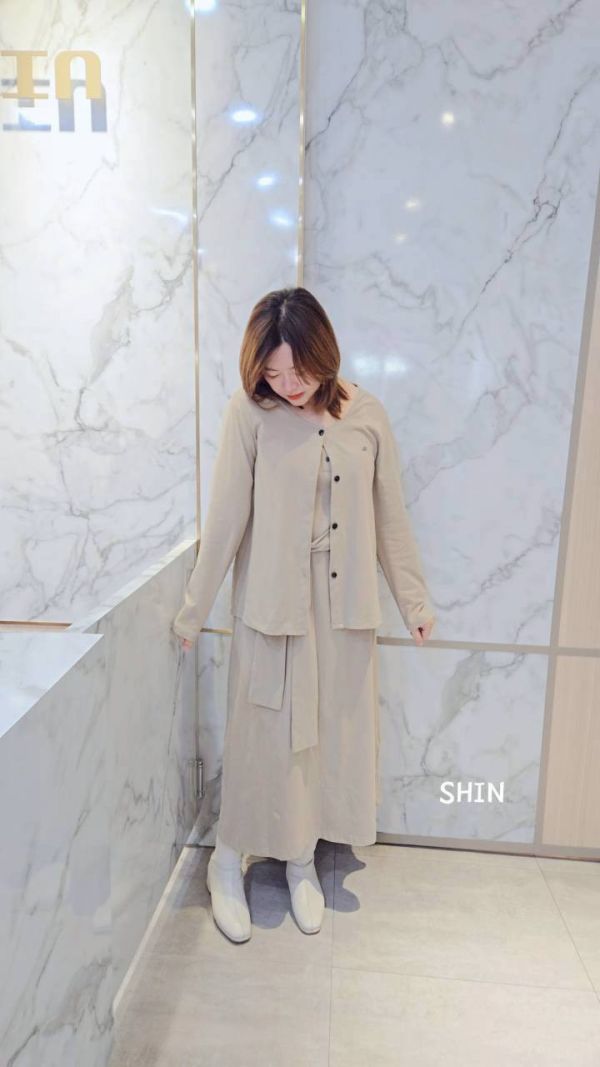 腰綁帶背心長洋+外套(黑/卡其) 