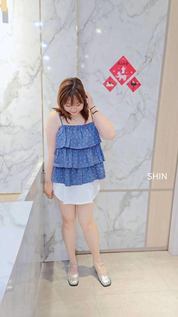 夏天美一波滿版小花牛仔背心(深/淺) 