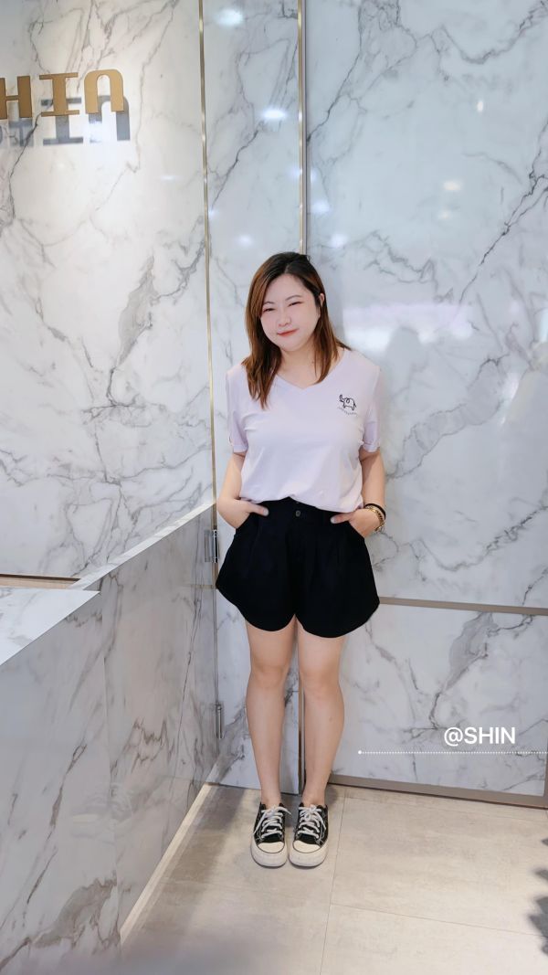 超彈高腰2顆釦短褲 
