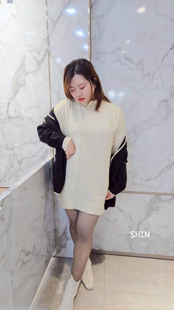 溫柔挺版高領直紋針織長版上衣(卡其/黑/杏黃/灰藍) 