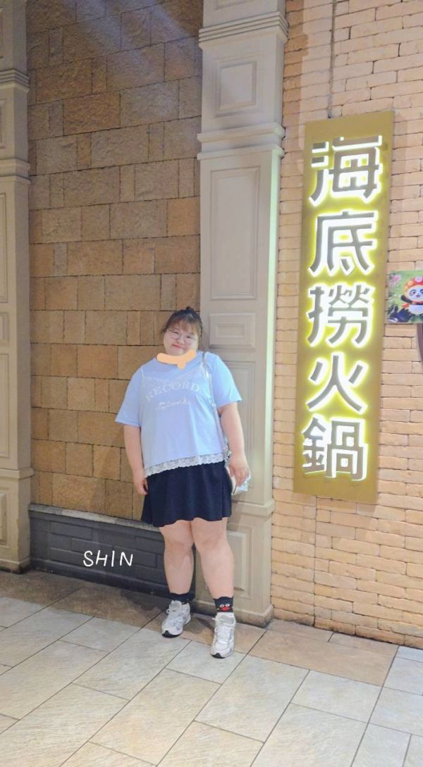 蕾絲花邊拼接短袖t恤(灰/藍) 