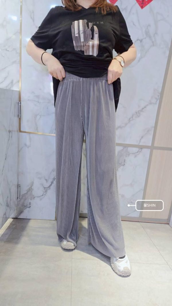 滑面坑條寬褲(灰/黑) 