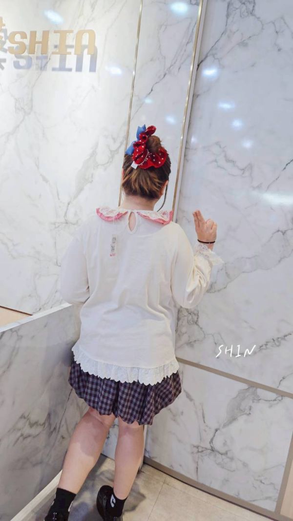 廣州自選款高品質手工蕾絲花邊T(紅/杏) 