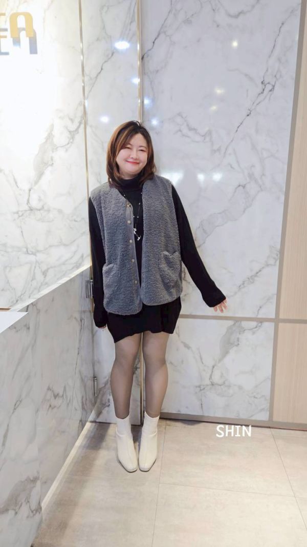 毛毛愛心口袋外搭背心(灰/咖/白) 