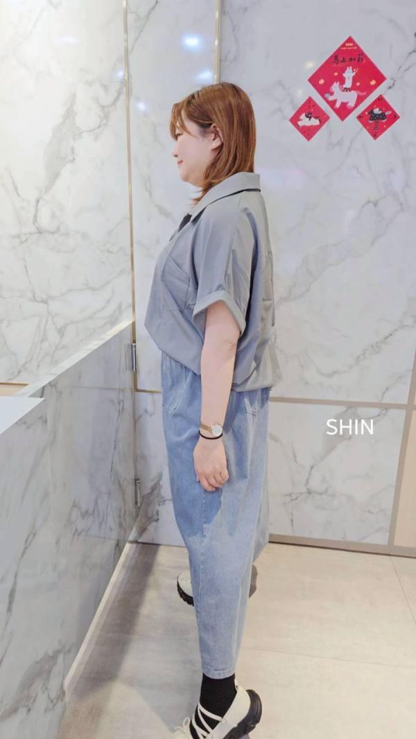 下扭結大翻領襯衫(深藍/白/灰) 