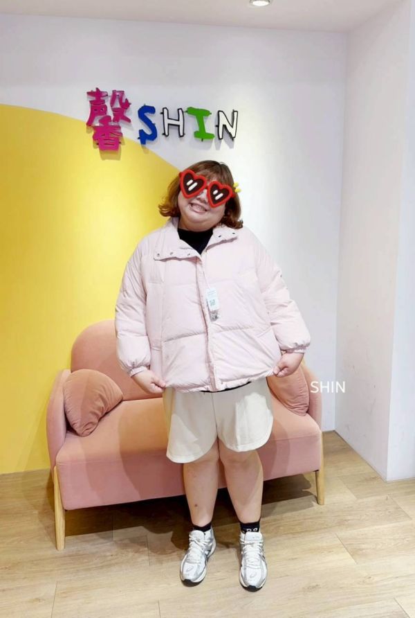 糖果色羽絨服(玫瑰粉/奶油杏/豆綠/黑) 