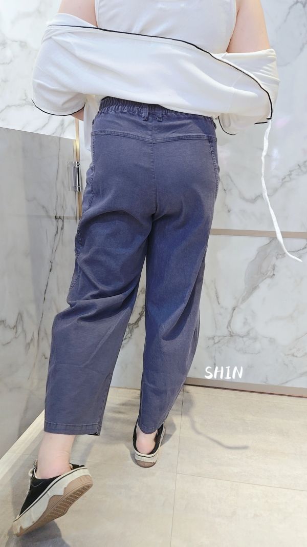 膝摺加大休閒褲 