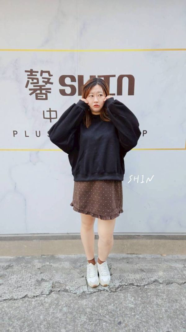 短版素大T(咖/黑/灰/寶藍/黃/藍/杏/粉) 