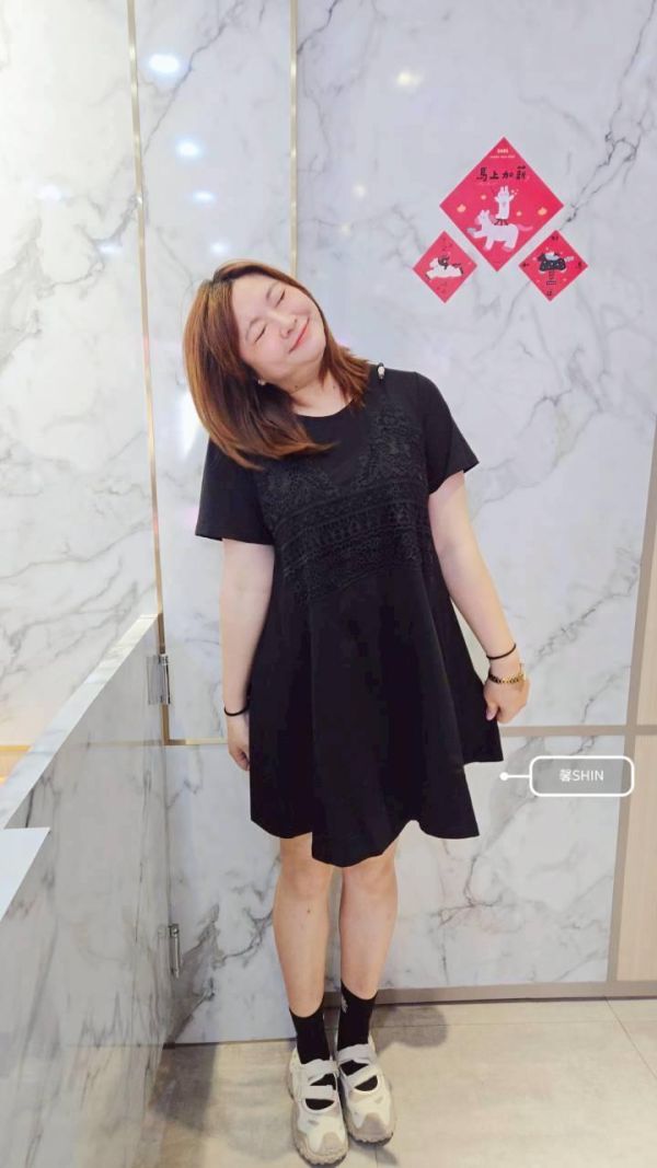 小小氣質蕾絲假兩件長版上衣 