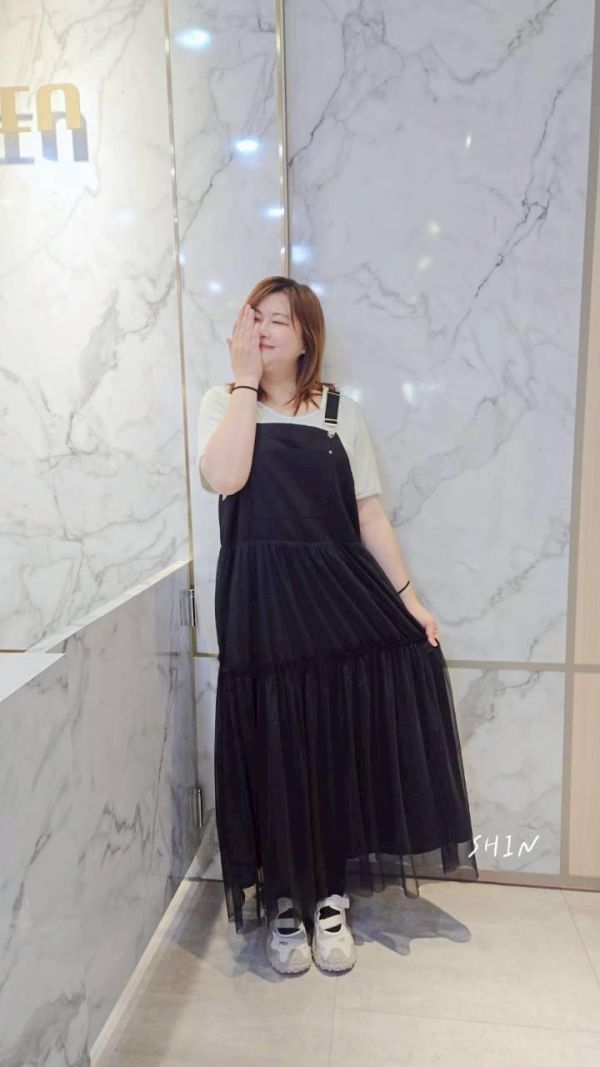 吊帶拼紗蛋糕裙洋 