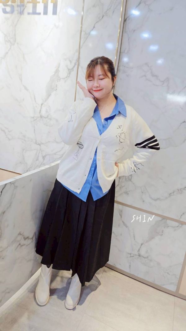 趣味圖案V領薄款針織開衫(白/藍) 