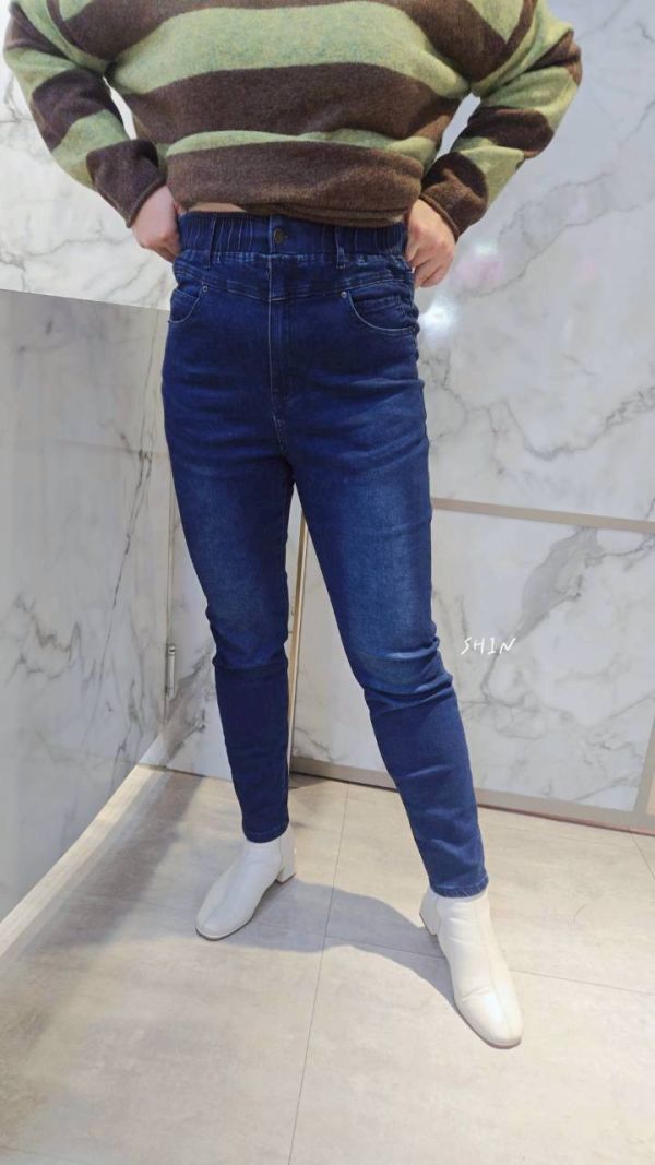 一顆鬆緊基本牛仔褲 