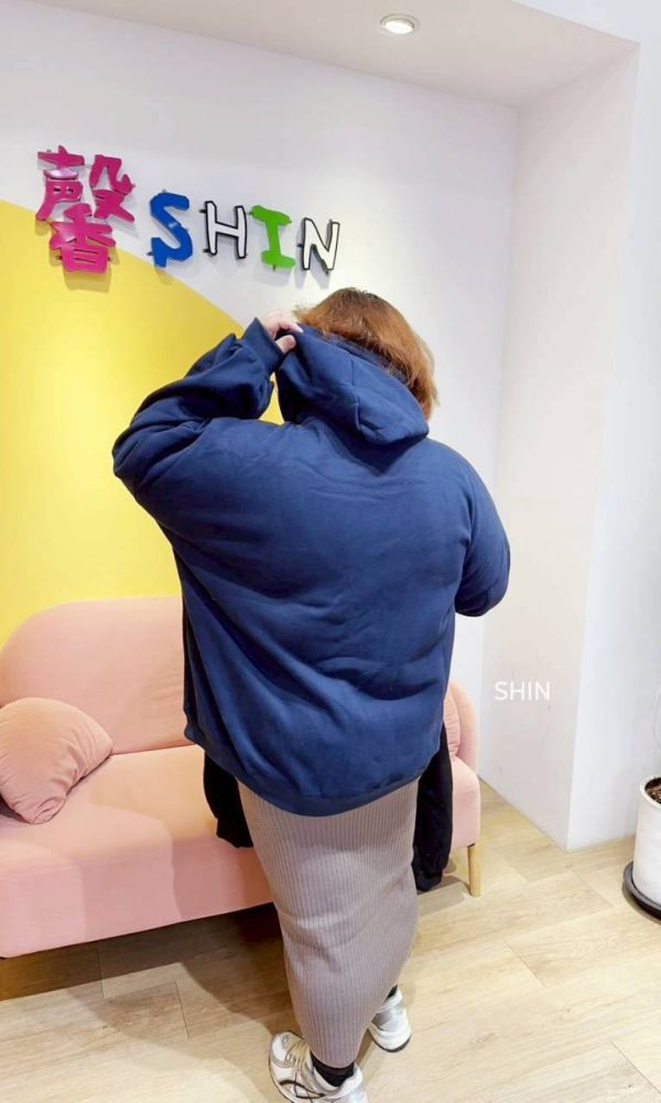 刺繡大碼刷毛帽T(黑/咖/寶藍) 