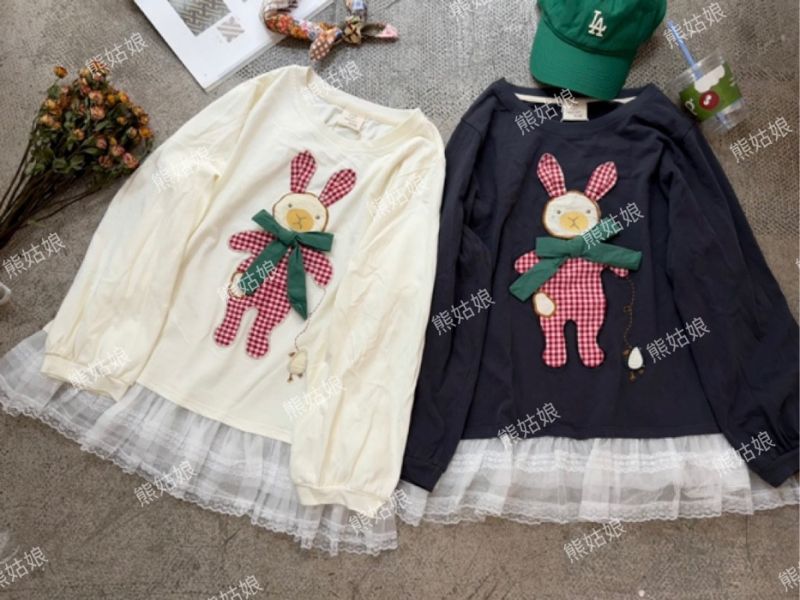 手工兔兔刺繡拼接T(灰/杏) 