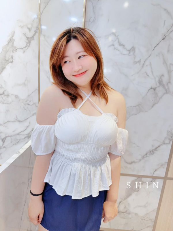 阿娘威~性感炸落袖上衣(水藍/白/黑) 